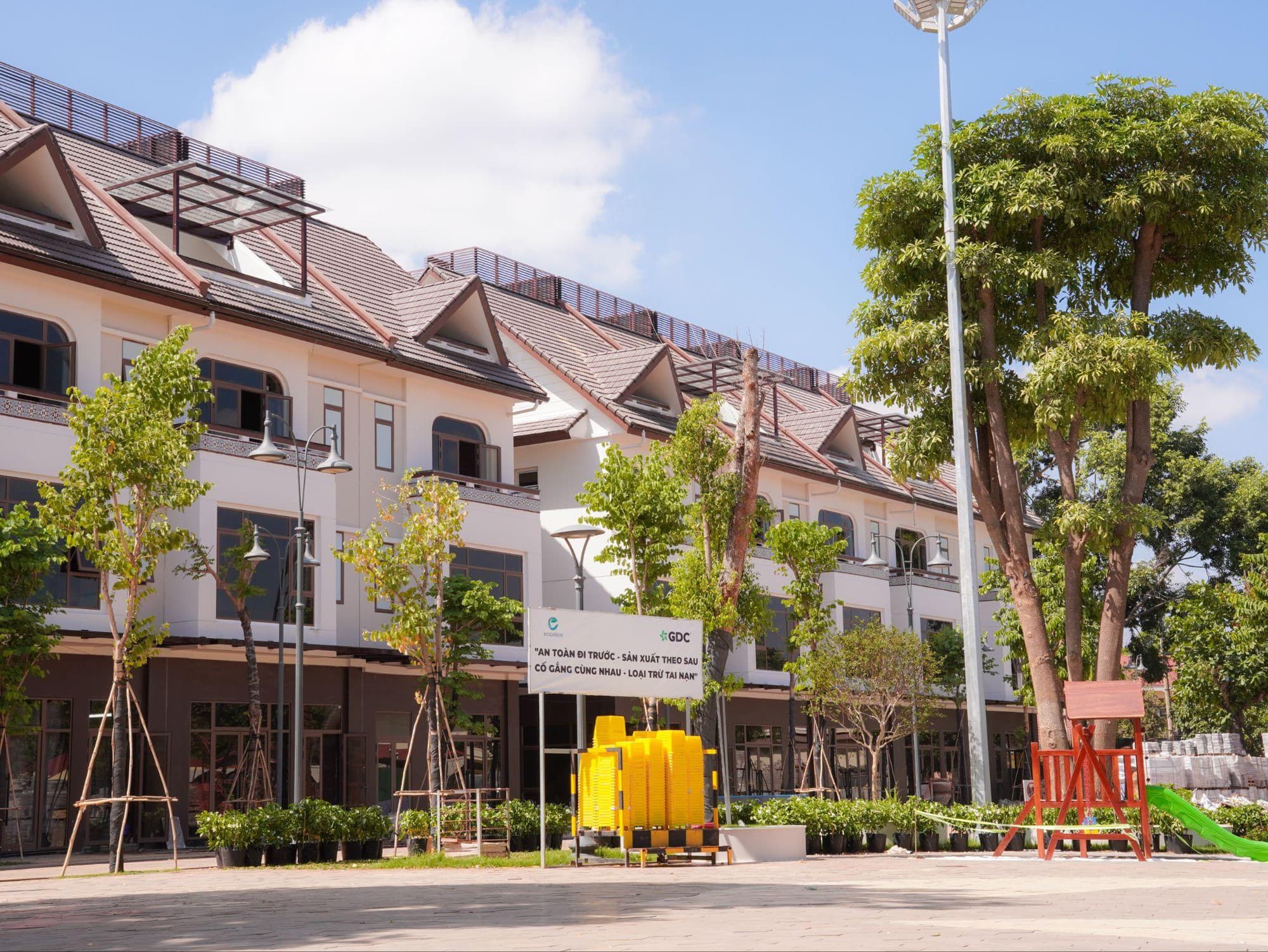 Tuyến phố đi bộ và công viên nội khu Ecopalace Đắk Lắk